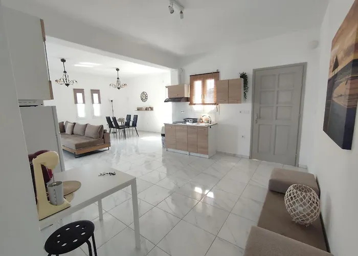 Mia Casa Naousa (Paros)